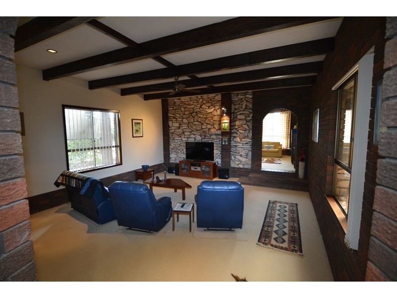 15 Freeman Street, Carnarvon WA 6701