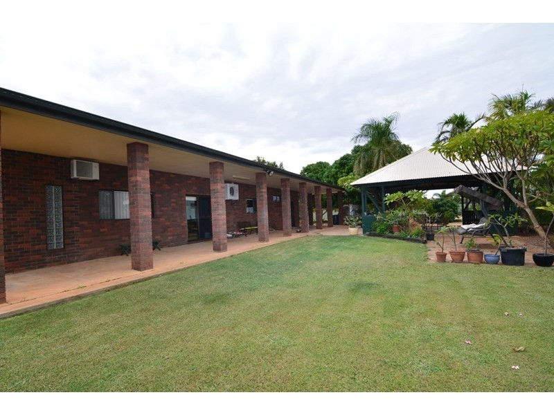 15 Freeman Street, Carnarvon WA 6701