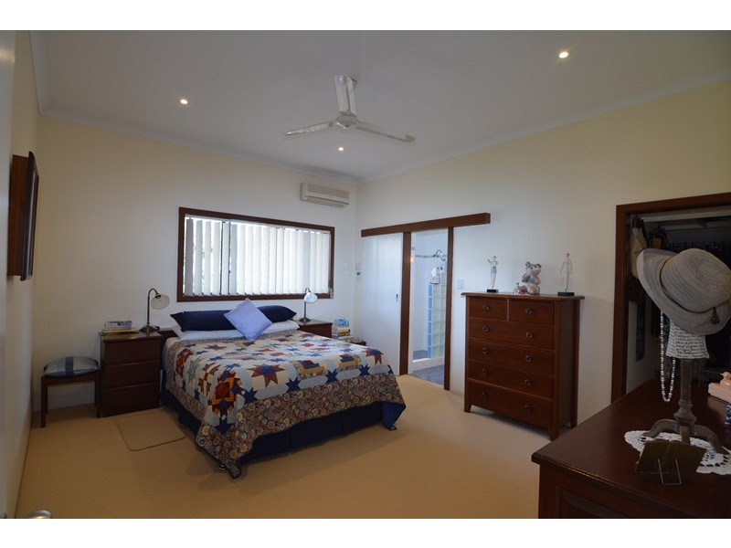 15 Freeman Street, Carnarvon WA 6701