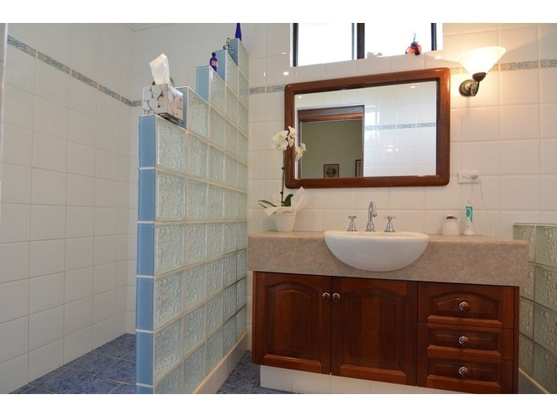 15 Freeman Street, Carnarvon WA 6701