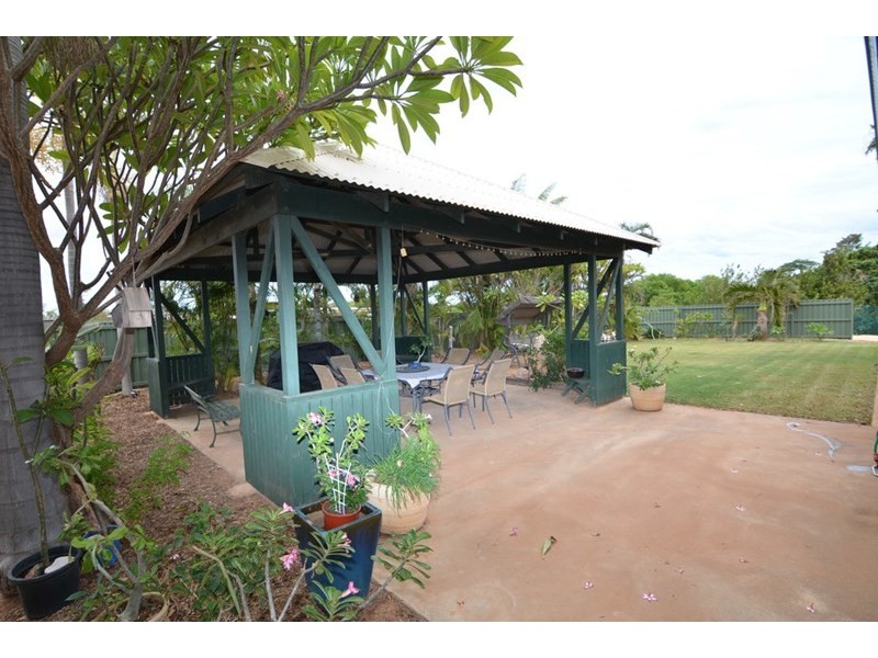 15 Freeman Street, Carnarvon WA 6701