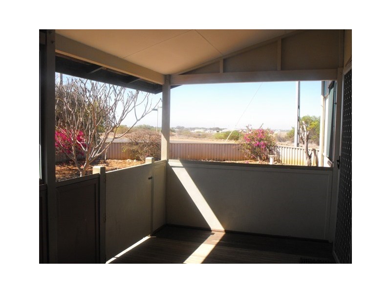 1 Fenner Street, Carnarvon WA 6701