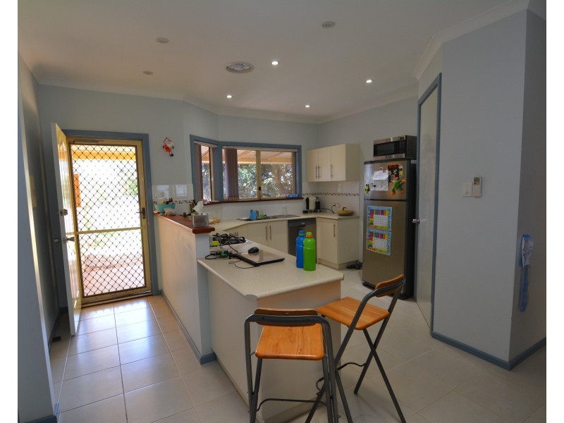 4 Foss Crescent, Carnarvon WA 6701