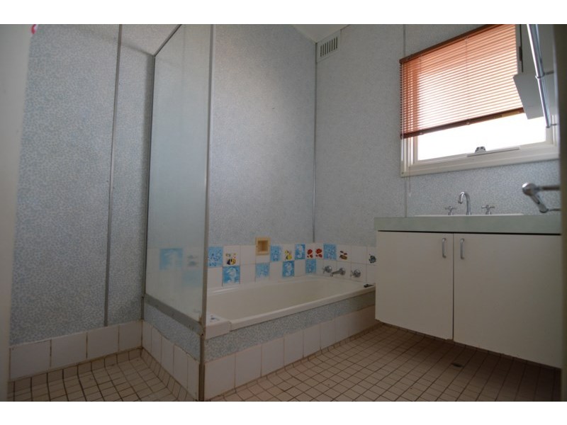 1 Ridley Place, Carnarvon WA 6701