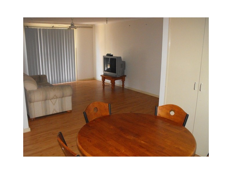 Unit 6, 1 Hearn Place, Carnarvon WA 6701