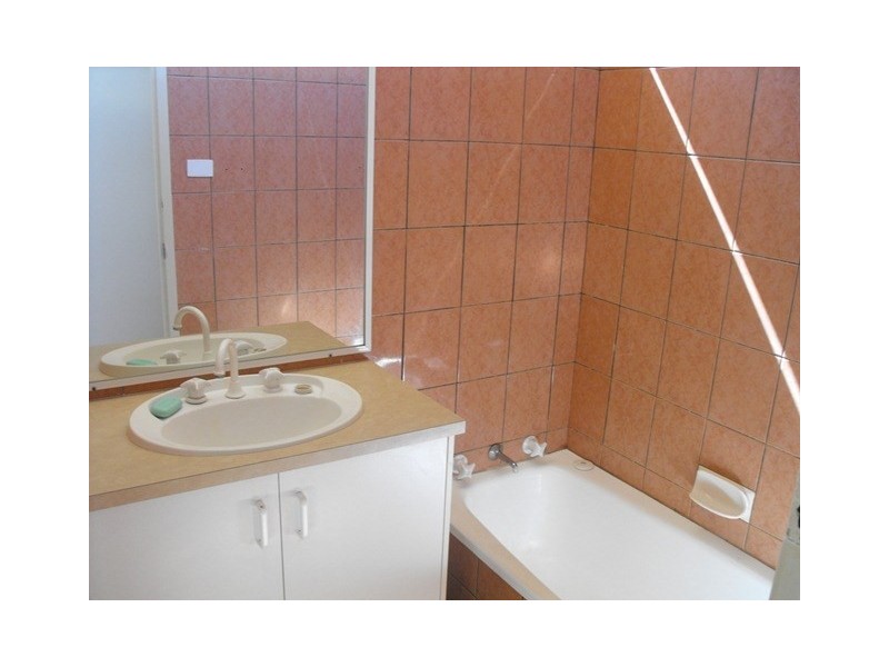 Unit 6, 1 Hearn Place, Carnarvon WA 6701