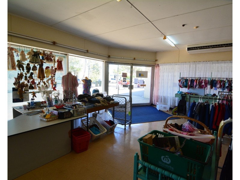 2 Robinson Street, Carnarvon WA 6701