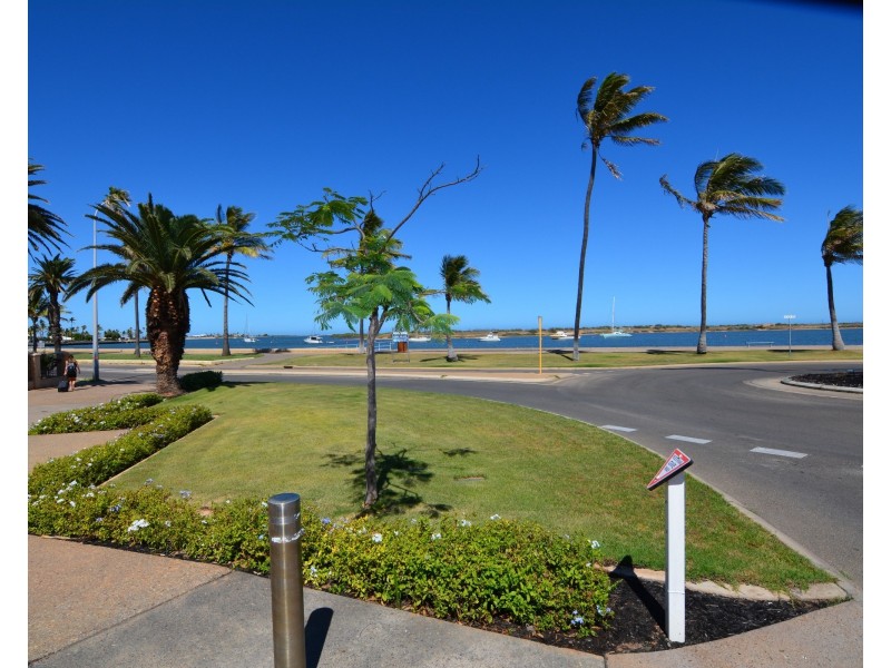 2 Robinson Street, Carnarvon WA 6701