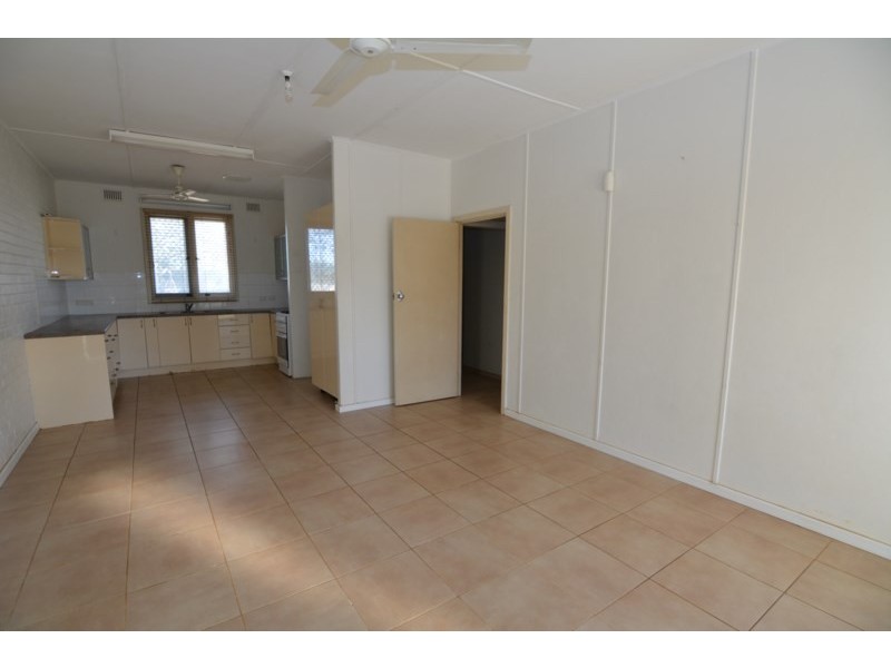 18B Ridley Place, Carnarvon WA 6701