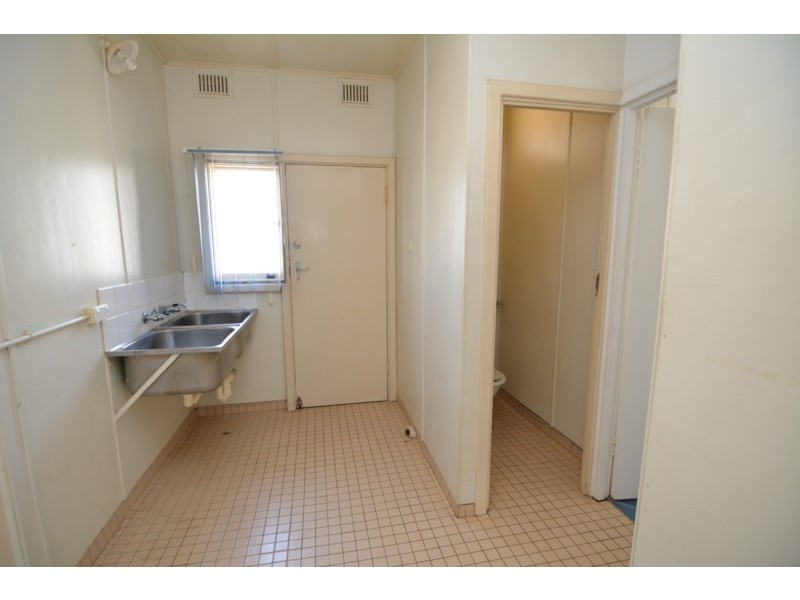 18B Ridley Place, Carnarvon WA 6701