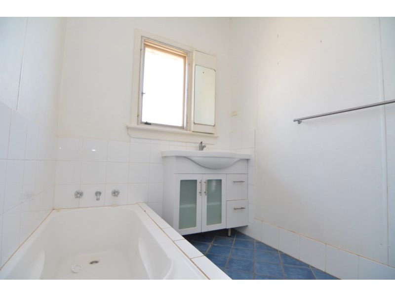 18B Ridley Place, Carnarvon WA 6701