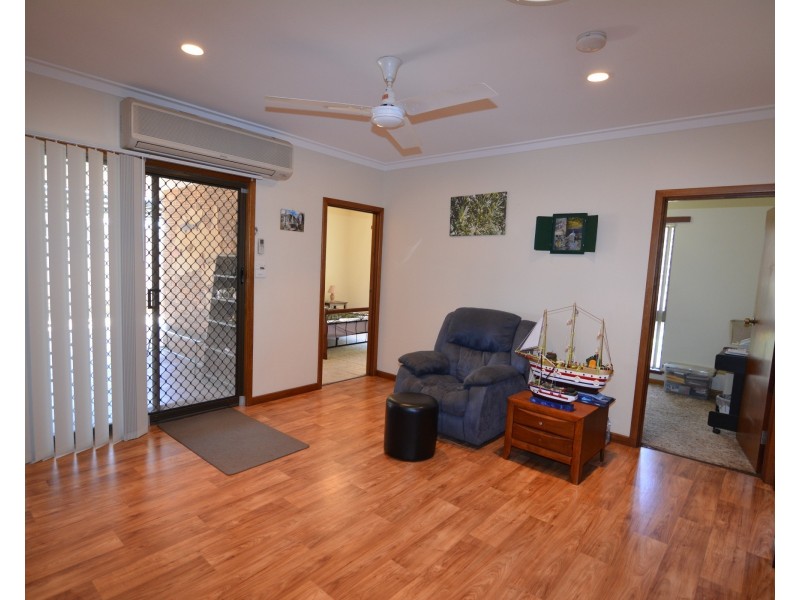 4 Willesee Street, Carnarvon WA 6701