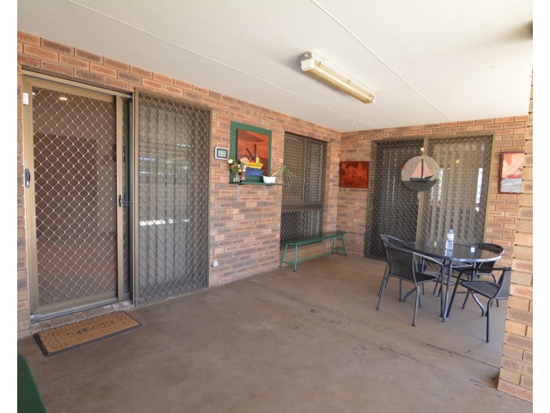 4 Willesee Street, Carnarvon WA 6701