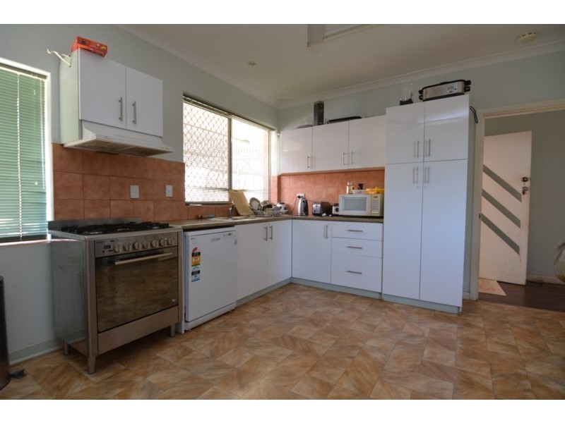 27 Hubble Street, Carnarvon WA 6701