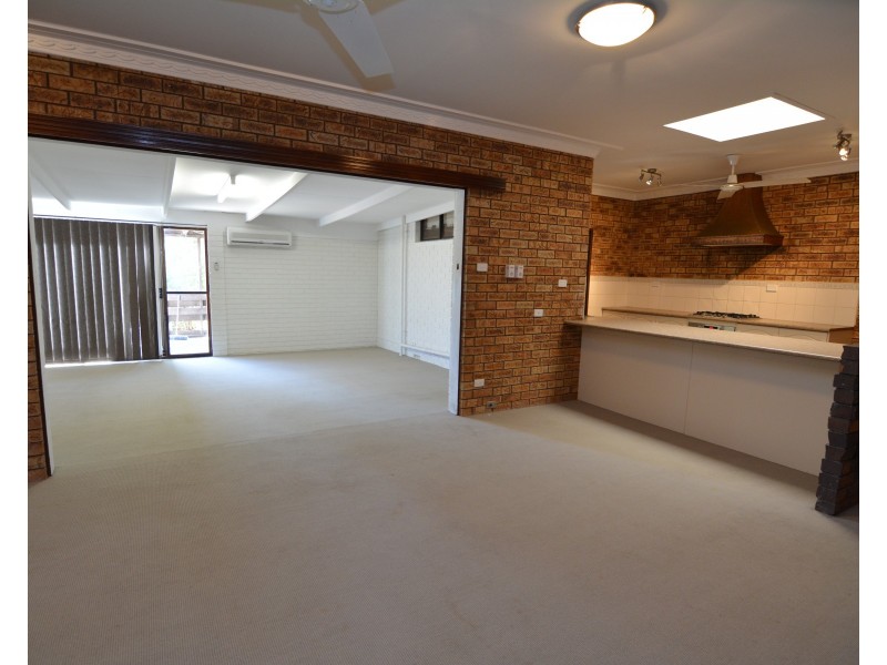 2 Tuckey Court, Carnarvon WA 6701