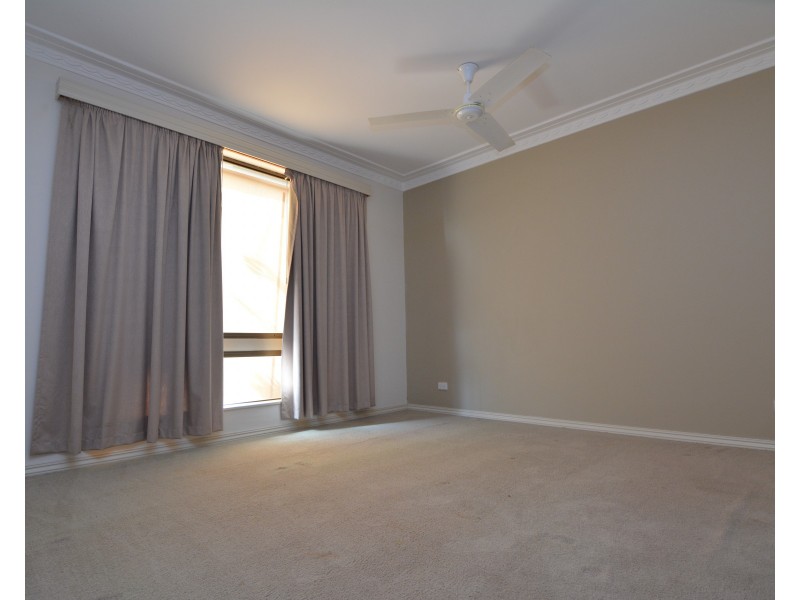 2 Tuckey Court, Carnarvon WA 6701