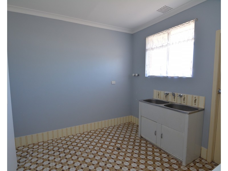 2 Tuckey Court, Carnarvon WA 6701