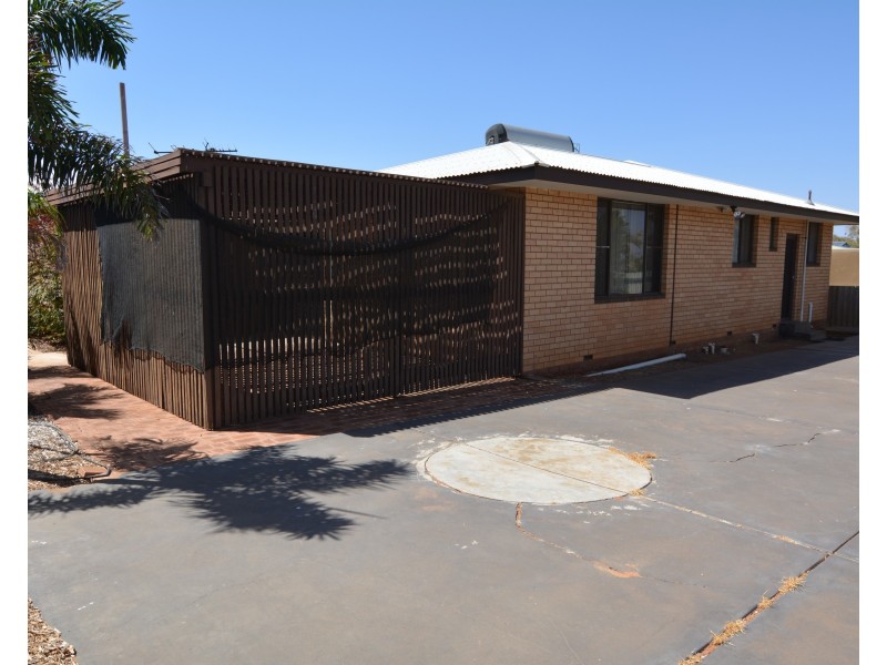 2 Tuckey Court, Carnarvon WA 6701