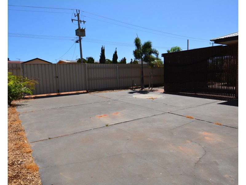 2 Tuckey Court, Carnarvon WA 6701