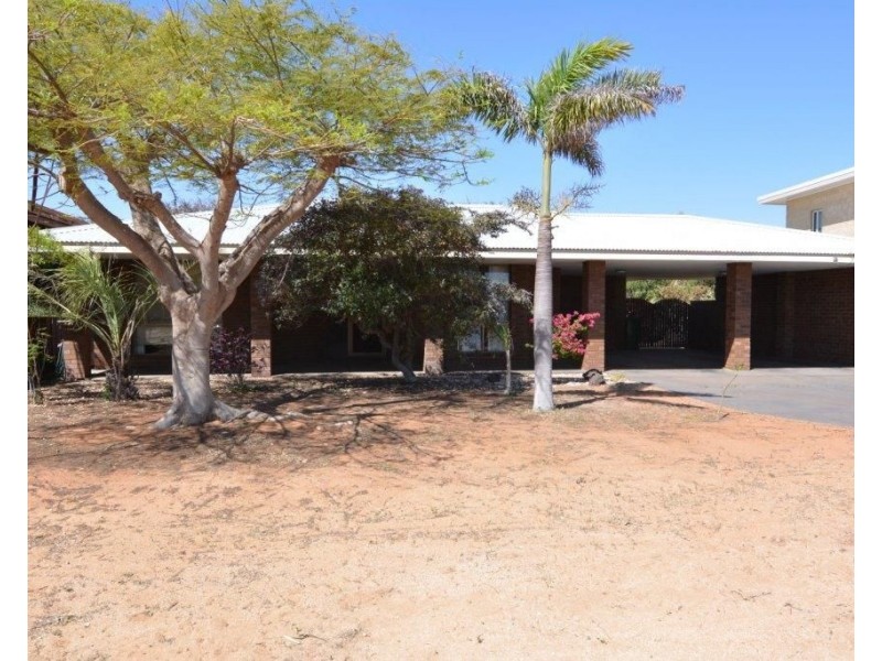 16 Gooch Street, Carnarvon WA 6701