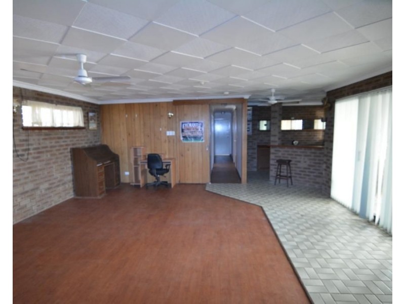 16 Gooch Street, Carnarvon WA 6701