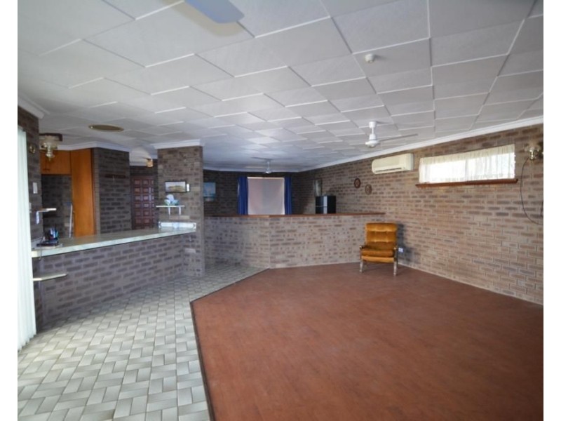 16 Gooch Street, Carnarvon WA 6701