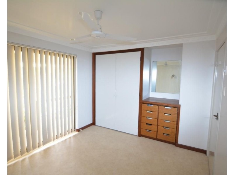 16 Gooch Street, Carnarvon WA 6701