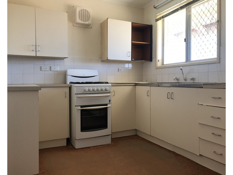 11 Lukis Place, Carnarvon WA 6701