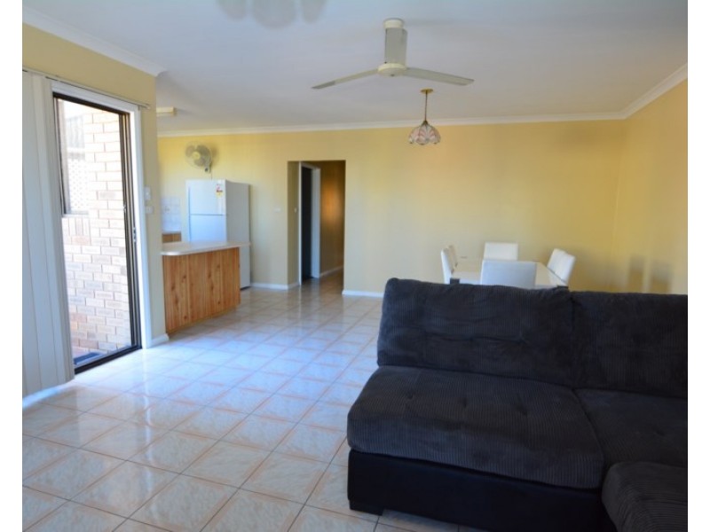 9D Buzolic Court, Carnarvon WA 6701