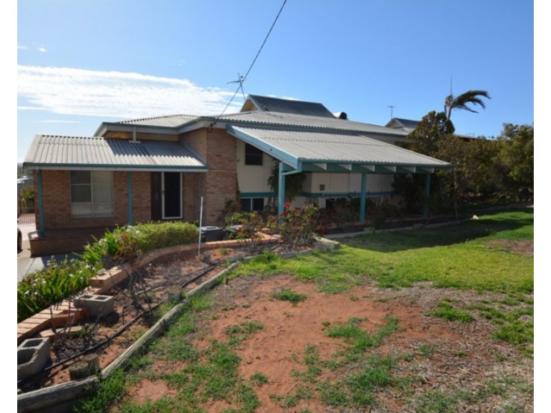 10 Craggs Court, Carnarvon WA 6701