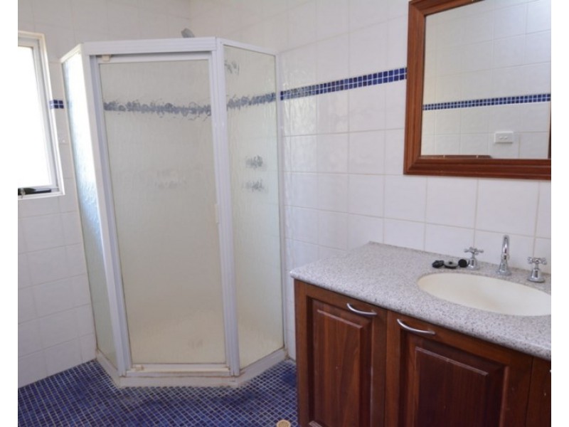 10 Craggs Court, Carnarvon WA 6701