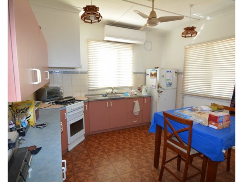 16 McLeod Street, Carnarvon WA 6701