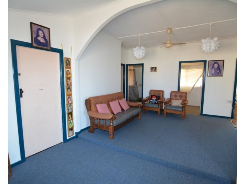 16 McLeod Street, Carnarvon WA 6701