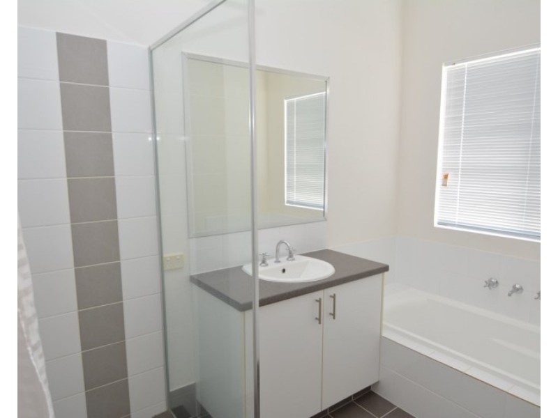 22 Mindirra Crescent, Carnarvon WA 6701