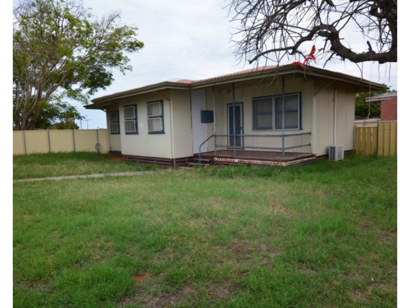 11 Killicoat Street, Carnarvon WA 6701