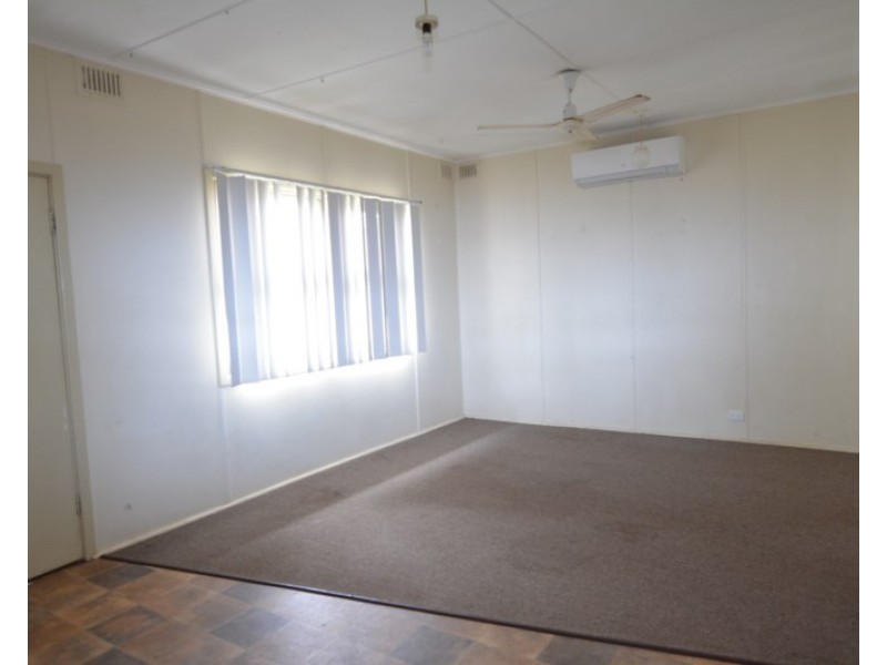 11 Killicoat Street, Carnarvon WA 6701