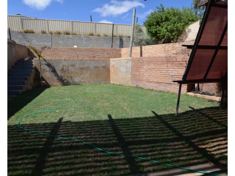 27 Hubble Street, Carnarvon WA 6701