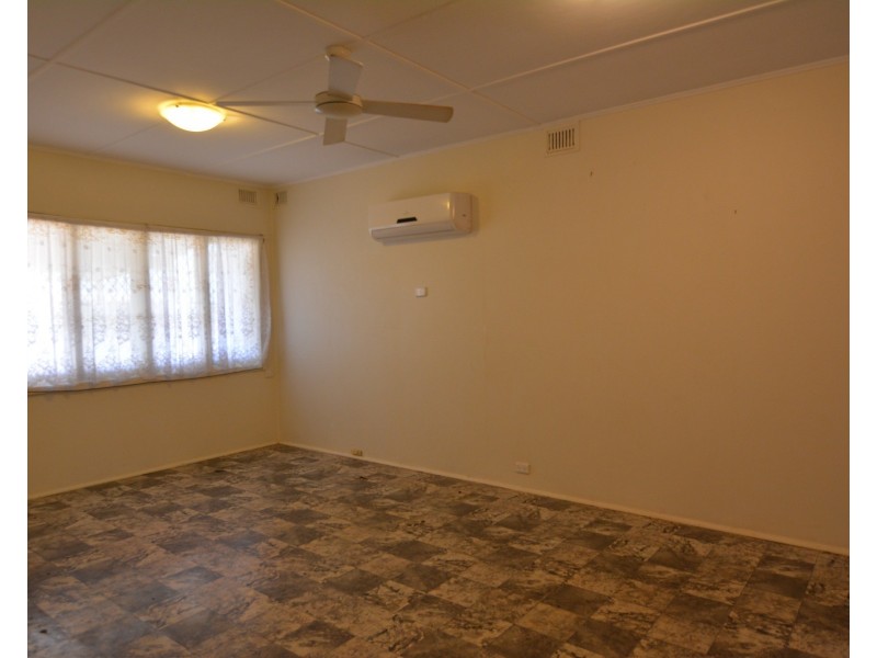 8 Lukis Place, Carnarvon WA 6701