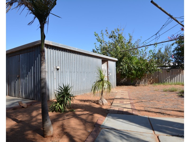8 Lukis Place, Carnarvon WA 6701