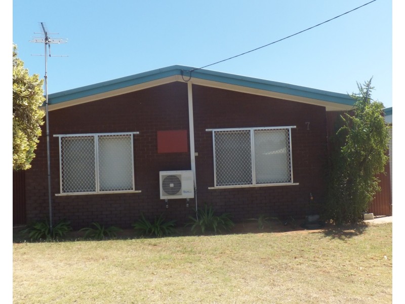 7 Tuckey Court, Carnarvon WA 6701