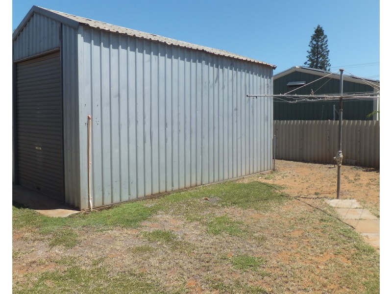 7 Tuckey Court, Carnarvon WA 6701