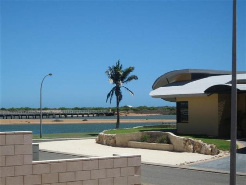 4 Mindirra Crescent, Carnarvon WA 6701