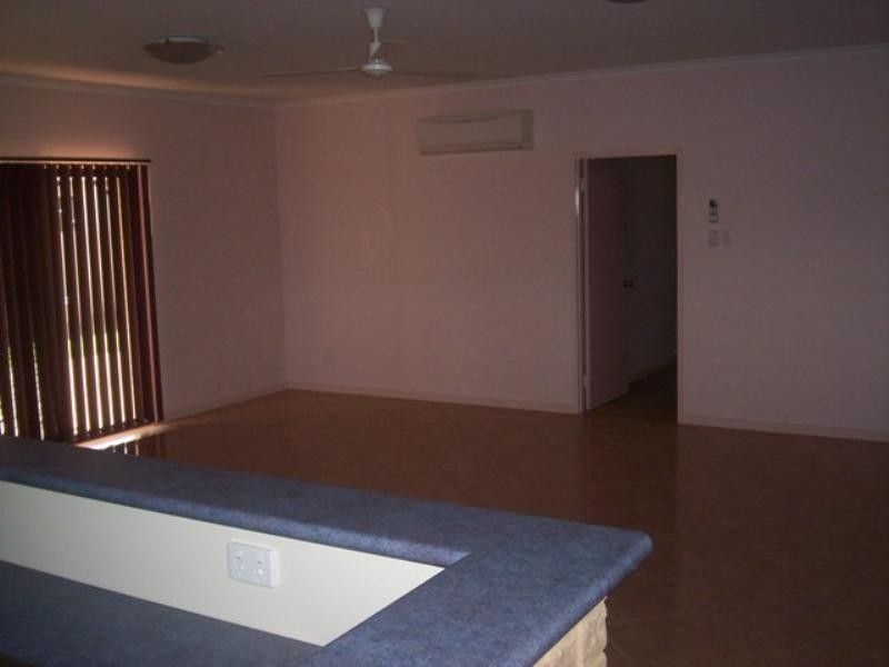 4 Mindirra Crescent, Carnarvon WA 6701