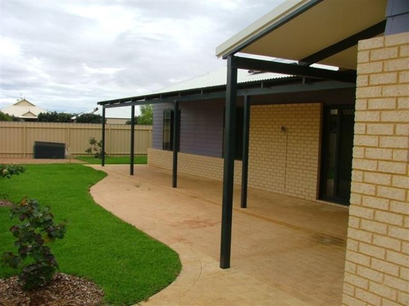 4 Mindirra Crescent, Carnarvon WA 6701