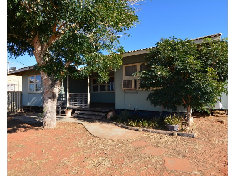 27 Dempster Road, Carnarvon WA 6701