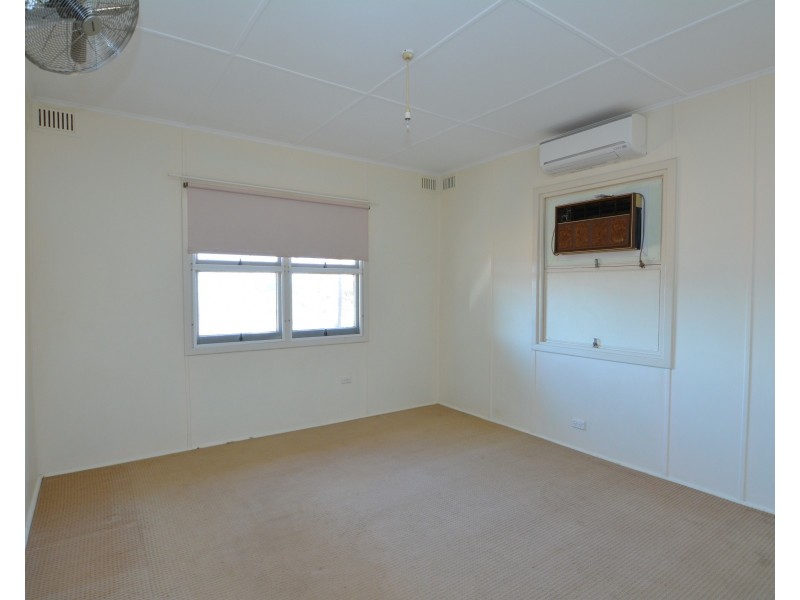 27 Dempster Road, Carnarvon WA 6701