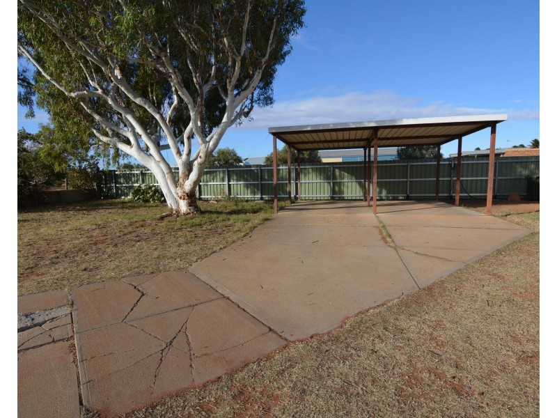 18A Ridley Place, Carnarvon WA 6701