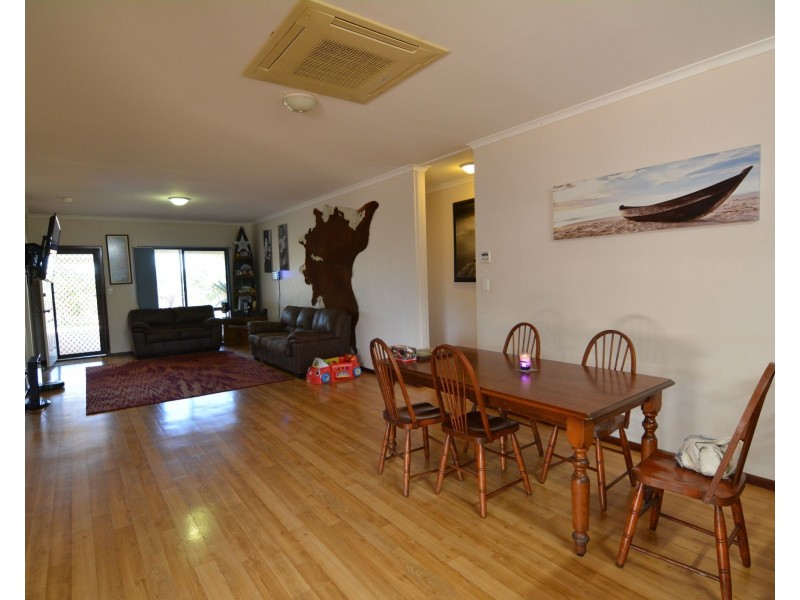 11 Finnerty Street, Carnarvon WA 6701