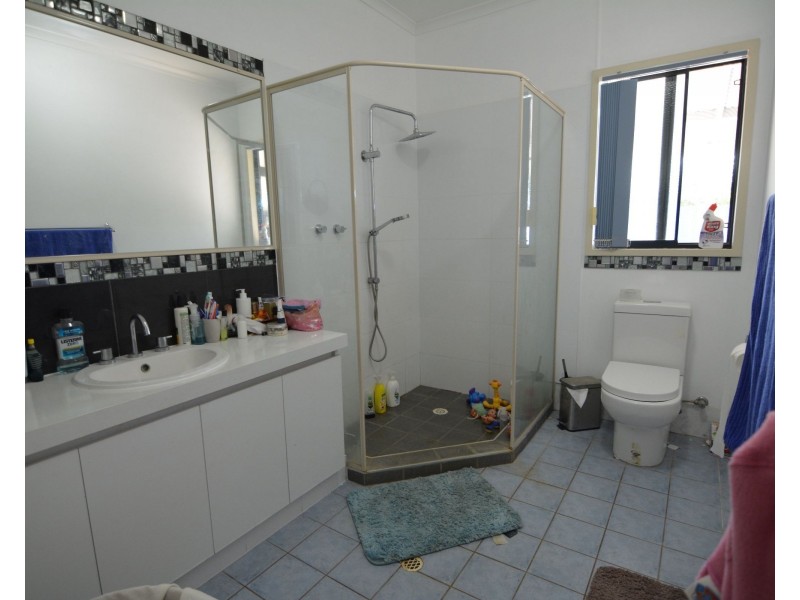 11 Finnerty Street, Carnarvon WA 6701