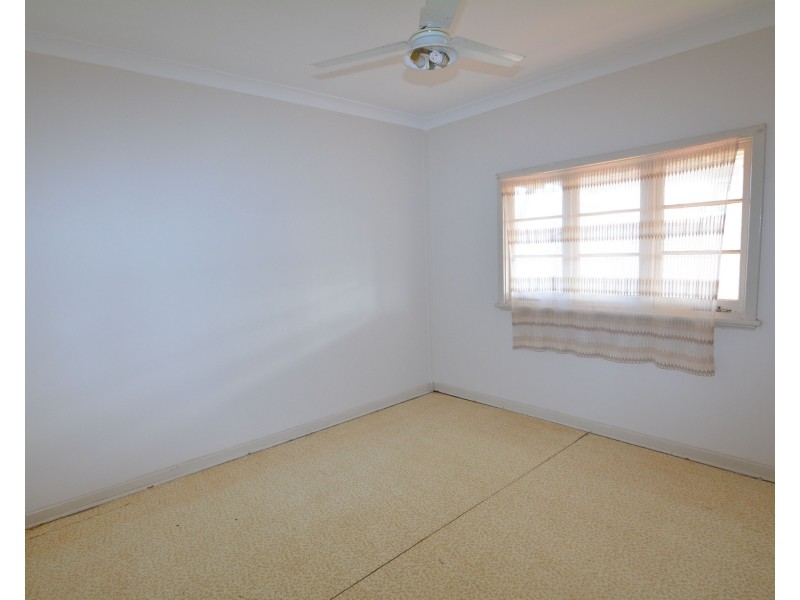 4 Crossland Street, Carnarvon WA 6701